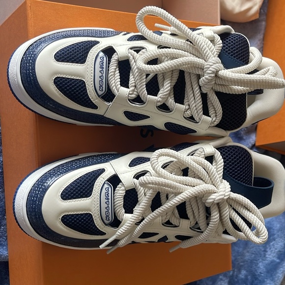 LV sneakers - Picture 3 of 5